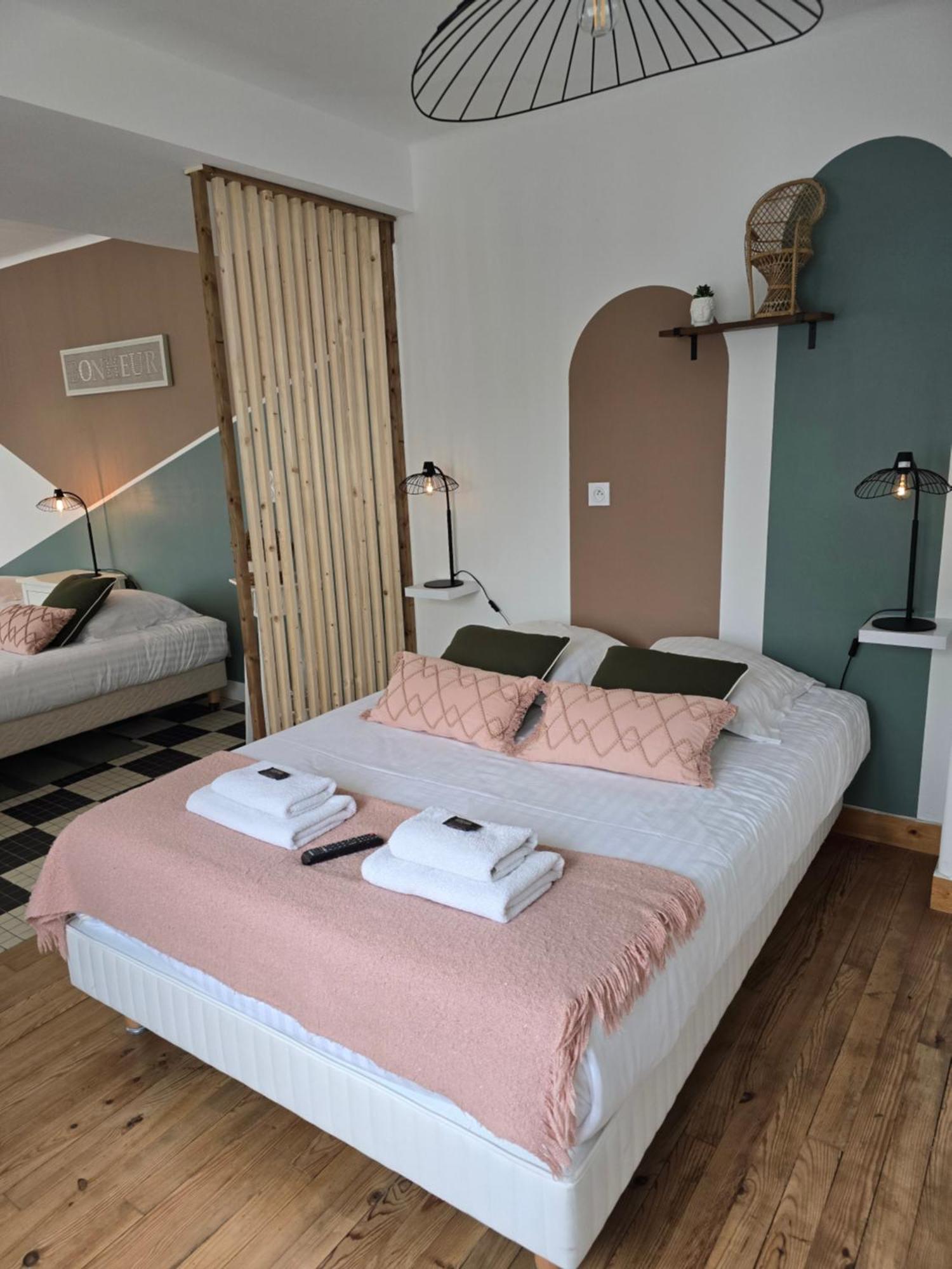 Hotel L'Ideal Le Mountbatten Арроманш-ле-Бен Экстерьер фото